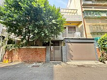 ｛余育賢｝獅甲捷運〃透天車墅〃超大面寬❤地52坪