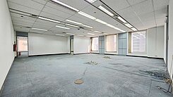 室內92坪❤未來捷運Ｙ９旁－高雄地標＿有貨梯+平車