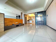 華鳳特區三房平面車位