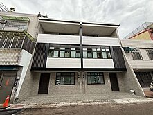 （金陵路整新美透天B）