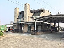 阿蓮區潭底路旁田中央社區型車庫別墅