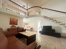 文心中清捷運宅高樓角間朝南視野4房+休旅車位