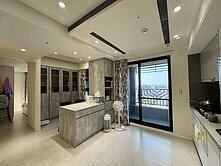 🍎英倫花園🍎青埔A18👍頂樓視野二房📍平車