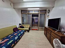 衛武營五甲社區邊間大面寬一樓公寓