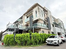 【吳虹誼】中庄國中三角窗超大面寬✭電梯別墅可停多車