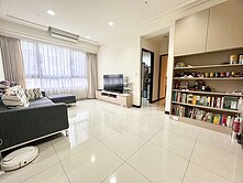 中路旁 輕屋齡 次頂景觀兩房車 坐北朝南好風水