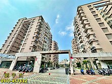 宇杰《鎮政路華廈【平車+屋況超棒的(實登價)】》