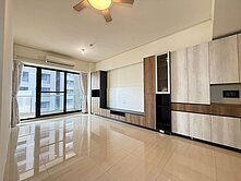  頂新特區 12年屋 典雅裝潢大三房+車位