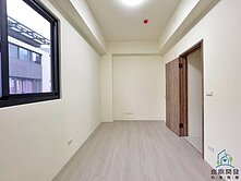 烏日鄰路別墅全新完工｜翔生安築｜近國道三號