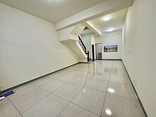 花壇白沙國小臨路優質車庫型別墅