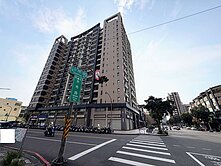 小港福懋毓秀三房車位