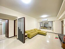 專任【世紀皇家】首購美美三房+平面車位