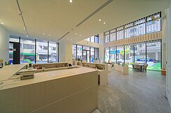 燙金角窗★14米大面寬壹+夾★室內獨立電梯店霸