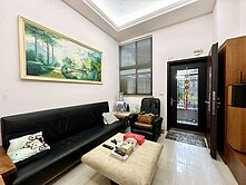 挑高空間‼️世界之星美妝1+2樓✨住商政哲