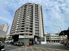 鳳山商圈棋琴高樓層三房+平面車位