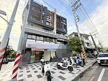 高大特區長期收租面寬6米電梯店霸~獨家