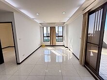 露臺戶邊間三面採光2房車