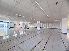 近南崁交流道大坪數廠房