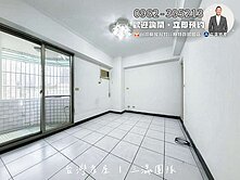 燙金門牌‼️室內25坪免千萬三房附車位找健豪✨