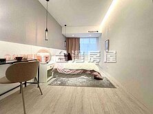 芝山捷運正對面,裝潢美宅 