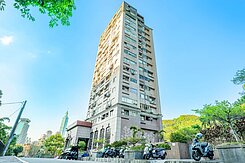 住商林可縈~獨家🏠信義區2+1房美景+車位🏠 