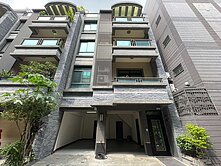 鳳翔特區捷運宅｜7.5米大面寬｜雙車位豪墅