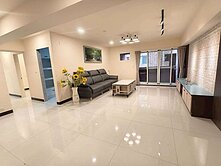 大豐二路翻新四房漂亮大樓