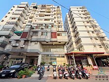 市中心室內近50坪單坪免18萬雙車露臺戶