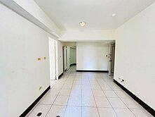 鼎山家樂福/輕軌_低總價高投報電梯兩房