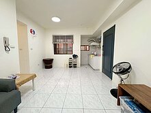 專任綠郡萬壽公園旁兩房機上車位