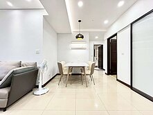 合雄M近未來G01空間寬敞百萬精美裝潢三房車