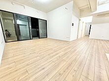 中科層峰特區，寶輝世紀莊園，全新大三房雙平車