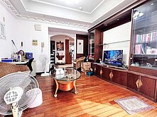 【急售！出價談】皇家之戀方正靚美三房+車位 