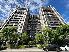 11期核心全新未住國泰plus朝東美視野三房平車