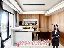 朵拉名邸｜頂樓挑高樓中樓帝王戶｜輕屋齡大四房雙平車