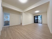 東區成大崇誨國宅長榮高中整新二樓寓美3房