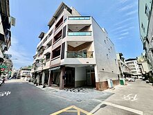 🌿近衛武營🚈邊間✨翻新透天店住🚗可停