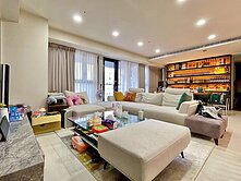 西屯高品質生活商圈｜雙主臥設計三房三衛雙平車好停