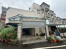 頭份市大地坪/3車位/邊間大地坪美墅