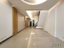 夏林路文武百市店面4套房透天☎️290-6660