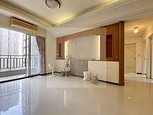 中興路商圈震後高樓邊間大四房平車