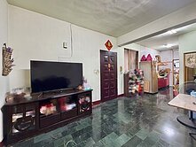 近輕軌｜瑞隆商圈｜鬧中取靜低總價公寓二樓