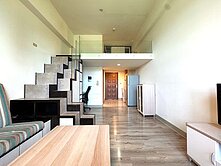 高鐵區富翼❗面公園❗1室有陽台平車