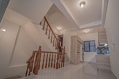 仁雄商圈電梯雙車墅不用3000萬!!