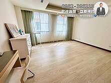 大空間併排雙車位‼️整層主臥四房美墅找健豪✨