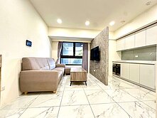 亞灣｜旅運中心｜漢神百貨｜明亮大兩房+車位