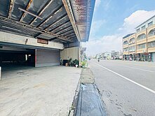 正關廟20米路旁186地坪廠房住家