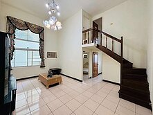 近仁德教會．全家旁低總價四房+車位