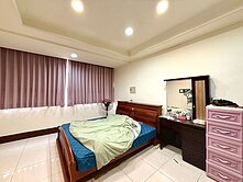 屋主賠售|門前停車|大面寬|洲際巨蛋透天|出價就談