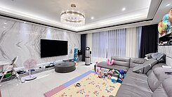 廣澤興拾韻｜竹北華興｜精美豪墅停雙車